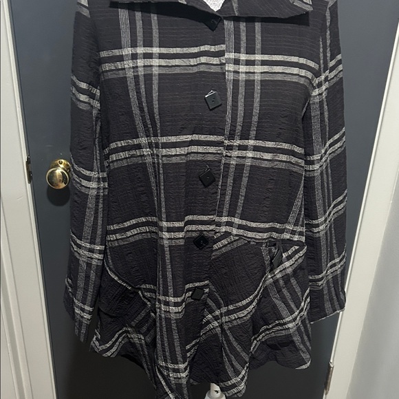 Plaid Button-Up Jacket - Picture 2 of 4